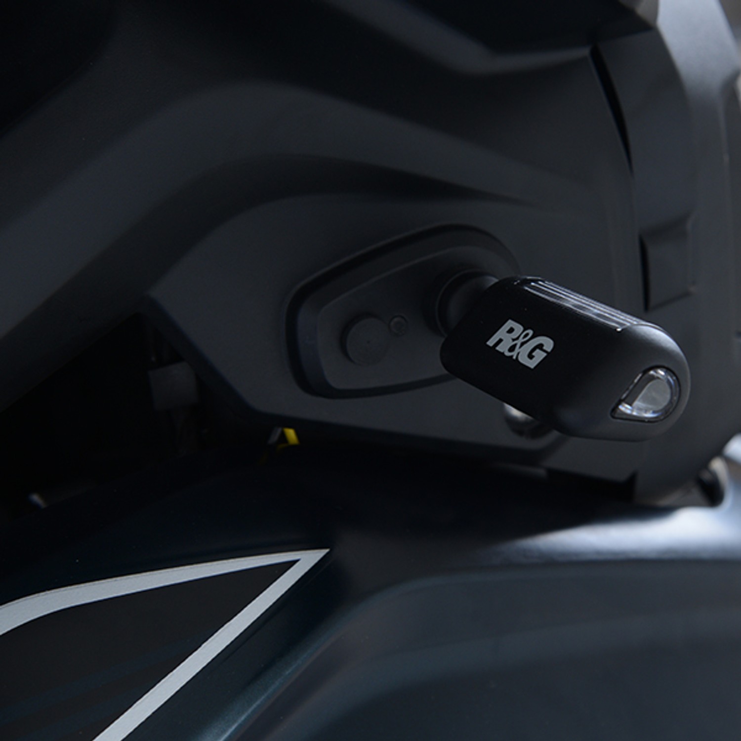 R&G Racing Front Indicator Adapters (Use with Micro Indicators) for the BMW F 750 GS '17-'22 / F 850 GS '17-'21 R&G Racing Front Indicator Adapters (Use with Micro Indicators) for the BMW F 750 GS '17-'22 / F 850 GS '17-'21